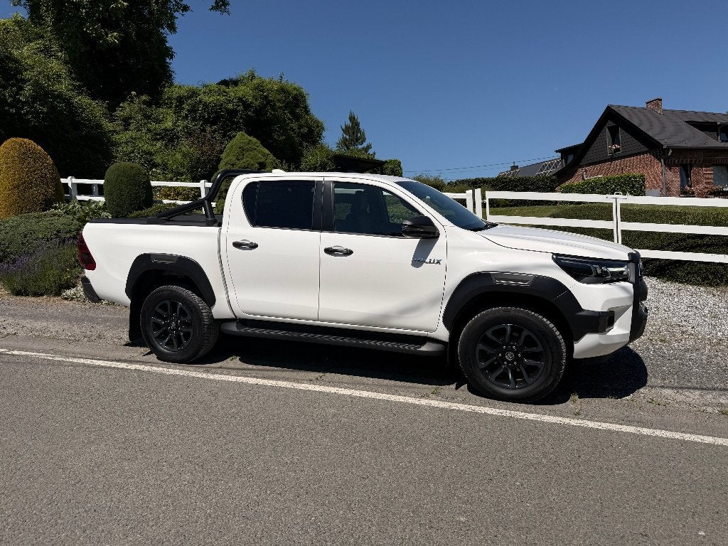 Toyota Hilux 2.8 Invincible Automatique 37500€ HTVA, Auto's, Automaat, 4 deurs, 4 cilinders, Wit
