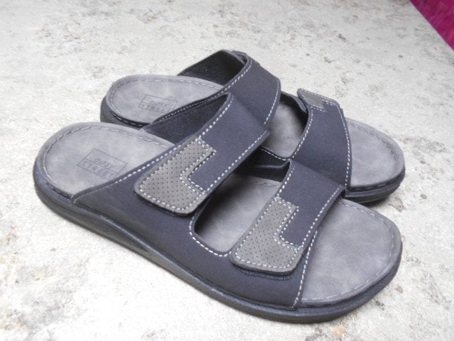 Nieuwe slippers Easy street / Maat 43, Kleding | Heren, Schoenen, Slippers, Zwart, Nieuw, Ophalen of Verzenden