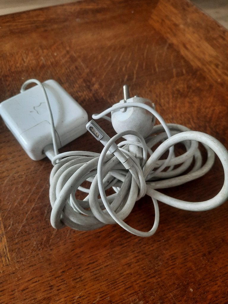 Chargeur pc Apple 14.5 v original, Informatique & Logiciels, Enlèvement, Utilisé