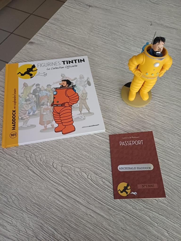 Haddock Moon-figuur | Officiële Moulinsart-collectie, Verzamelen, Ophalen of Verzenden, Kuifje, Zo goed als nieuw, Beeldje of Figuurtje