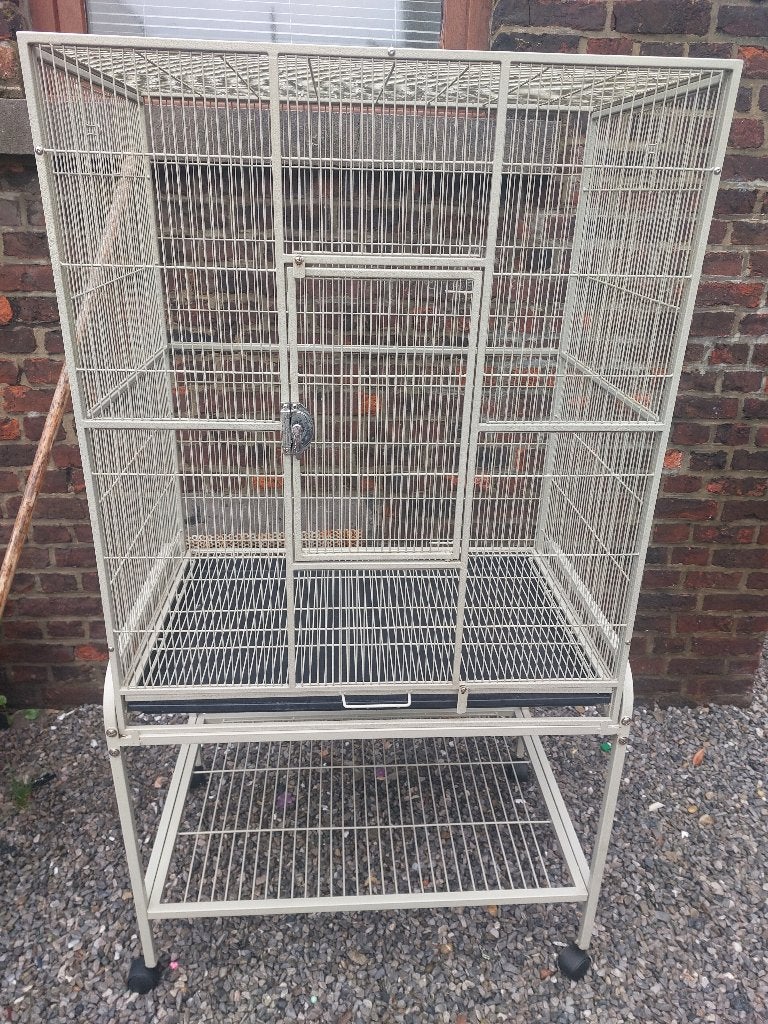 Grande cage pour oiseaux, Dieren en Toebehoren, Vogels | Hokken en Kooien, Ophalen, Zo goed als nieuw, Metaal, Vogelkooi