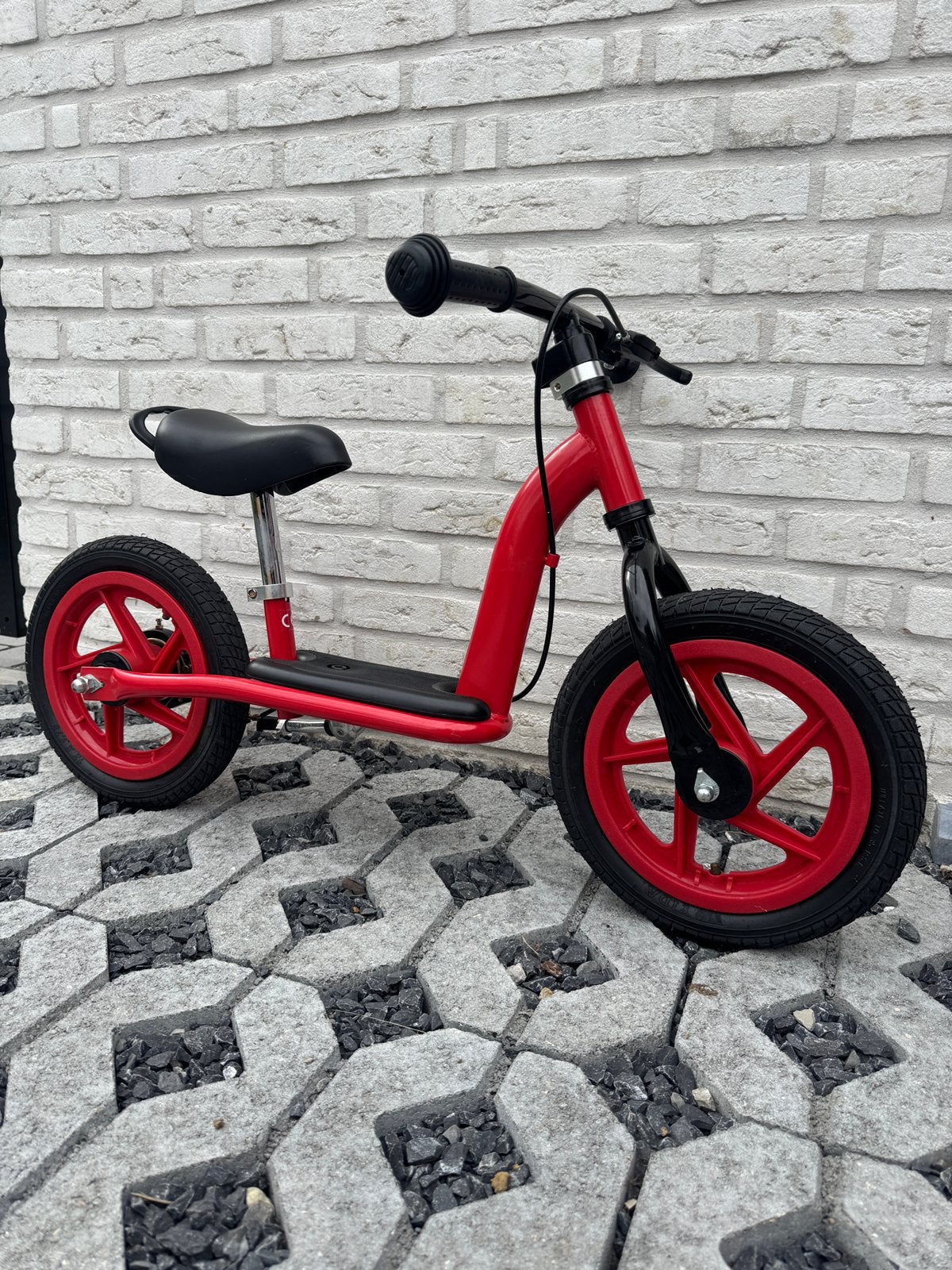 Rode loopfiets 12 inch met handrem, Ophalen, Zo goed als nieuw, Loopfiets
