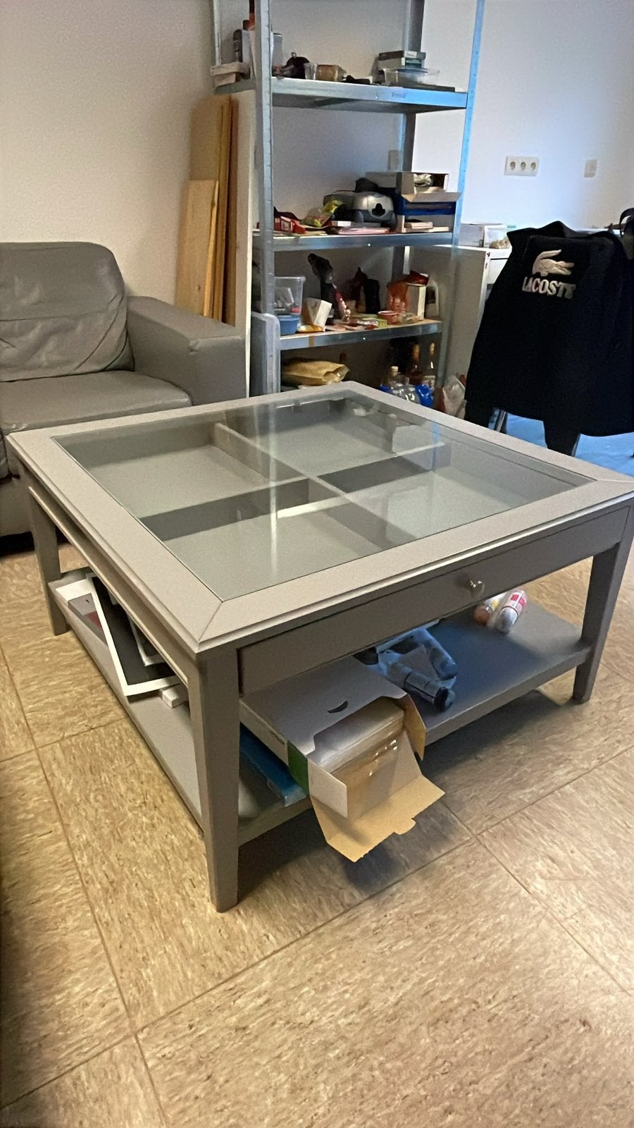 Table basse IKEA – plateau vitré avec compartiments, Maison & Meubles, 50 à 100 cm, Carré, Verre, Enlèvement