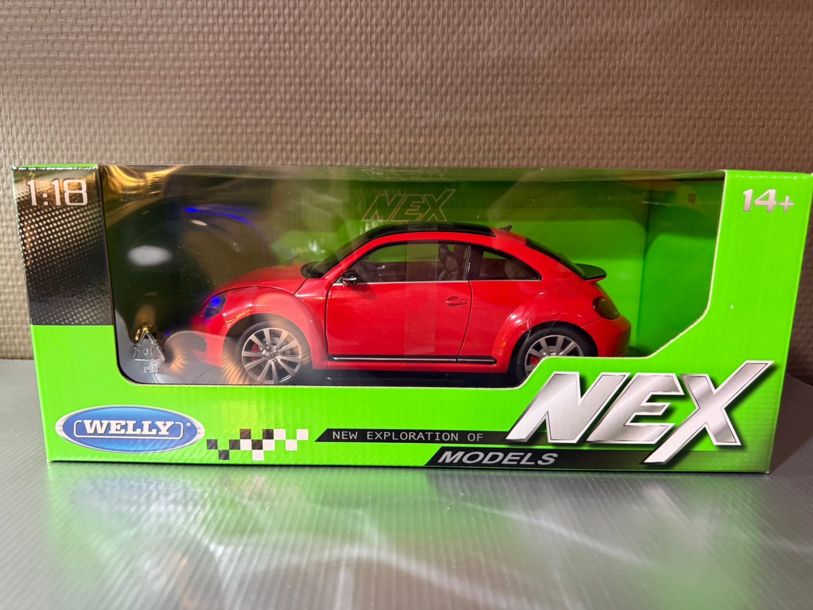 VW Beetle 1/18 Welly nieuw in originele verpakking, Hobby en Vrije tijd, Ophalen of Verzenden, Zo goed als nieuw, Auto, Welly