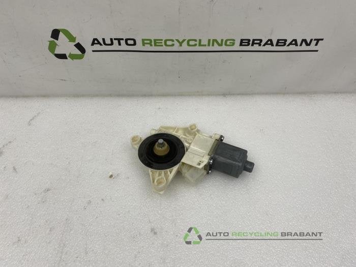 Moteur de vitre portière d'un Mercedes B-Klasse, -, 3 mois de garantie, Utilisé, -