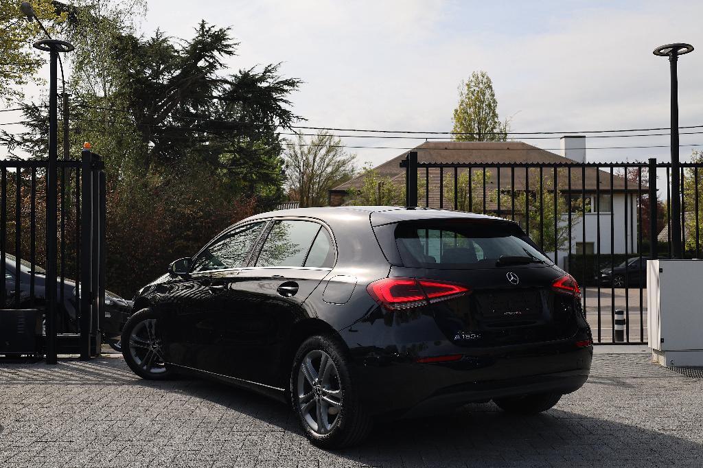Mercedes-Benz A 180 CDI Automaat | Widescreen | Camera, Automaat, Leder en Stof, Zwart, Bedrijf