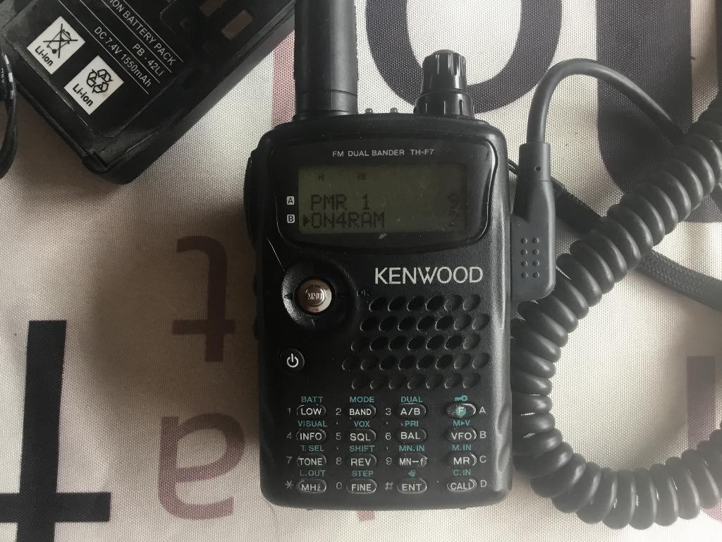 Kenwood fm dual band Th f7, Télécoms, Enlèvement, Comme neuf, 500 canaux ou plus, Portable
