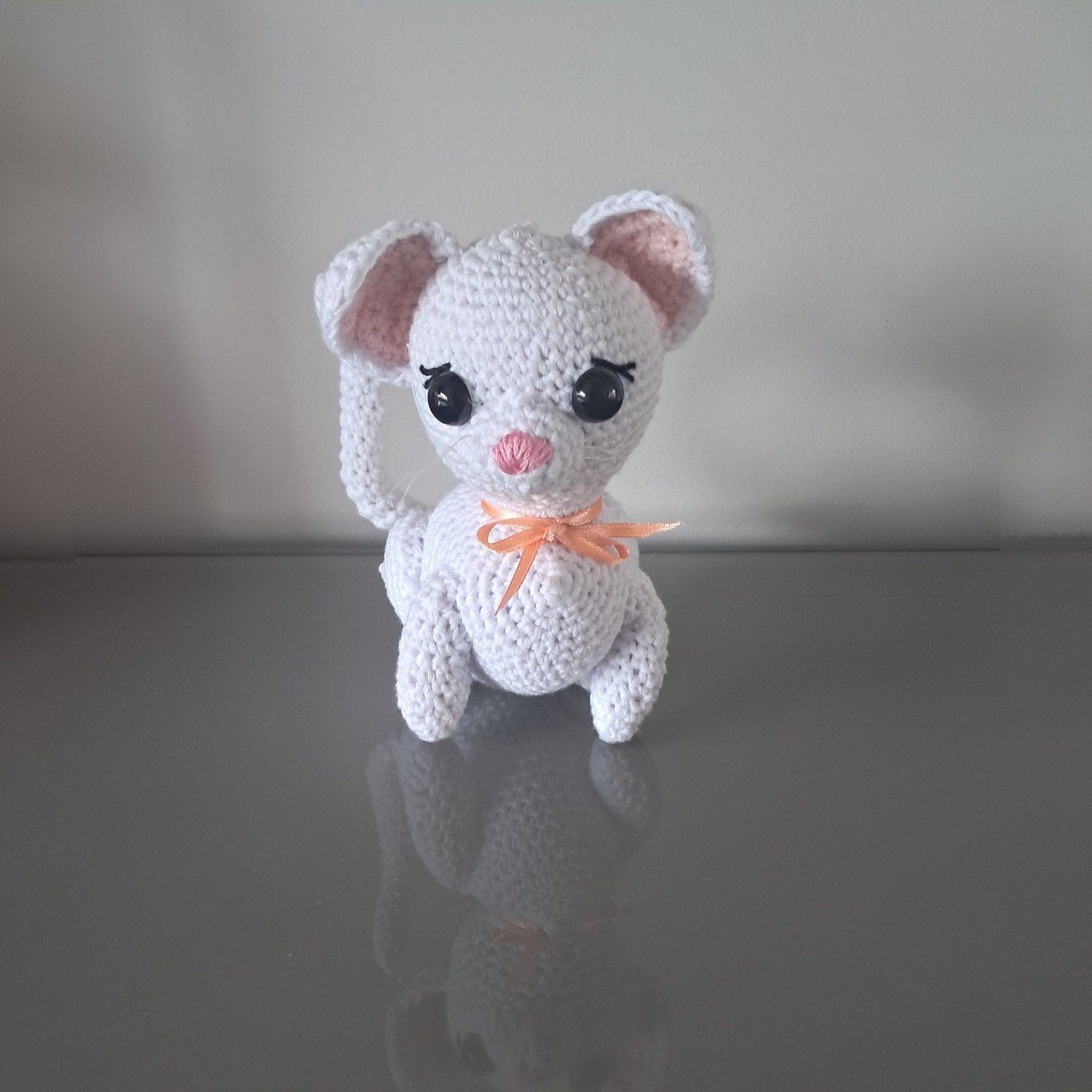 Misty wit hondjes van ongeveer 11 cm hoog, Enfants & Bébés, Jouets | Peluches, Neuf, Fait main, Overige karakters, Chien