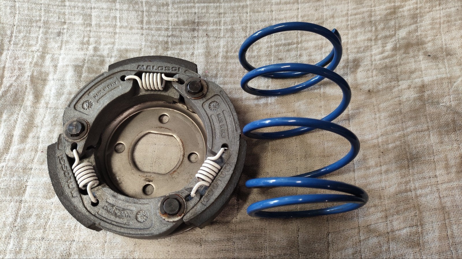 Koppeling Malossi fly clutch 107mm 'Nieuw' + gratis drukveer, Fietsen en Brommers, Ophalen of Verzenden, Nieuw