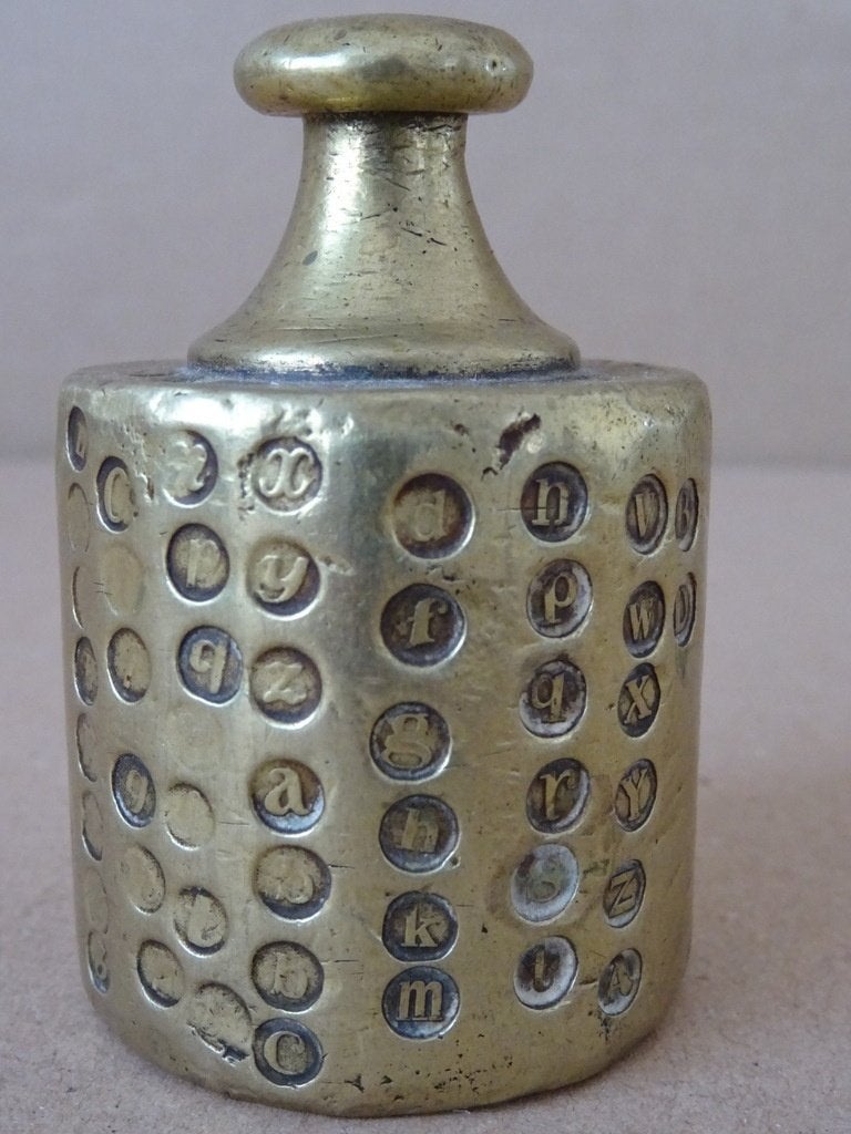 Bouton de balance en laiton antique poids 5 hectogrammes 500, Enlèvement ou Envoi