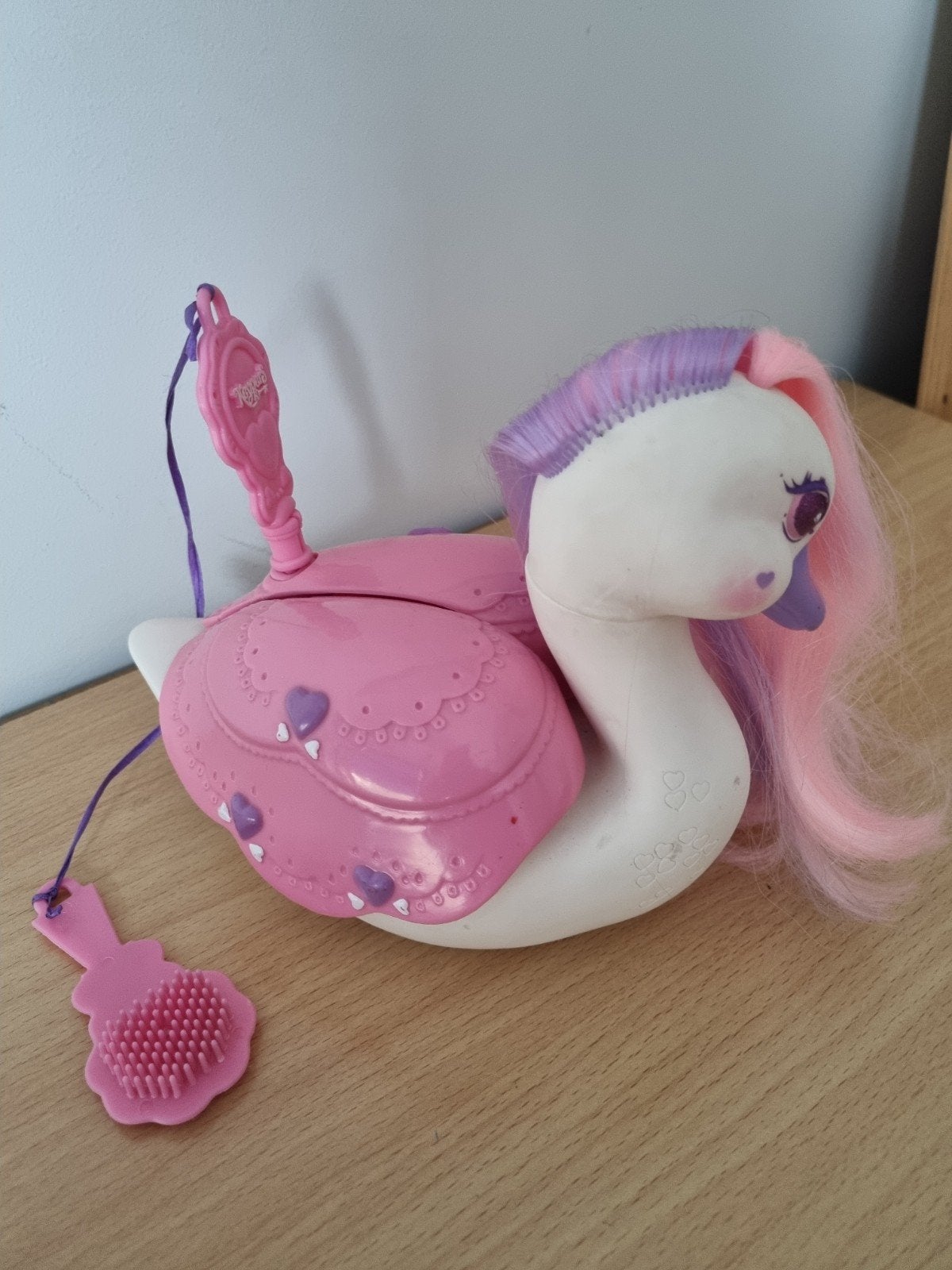 Cygne My Little Pony vintage, Enlèvement
