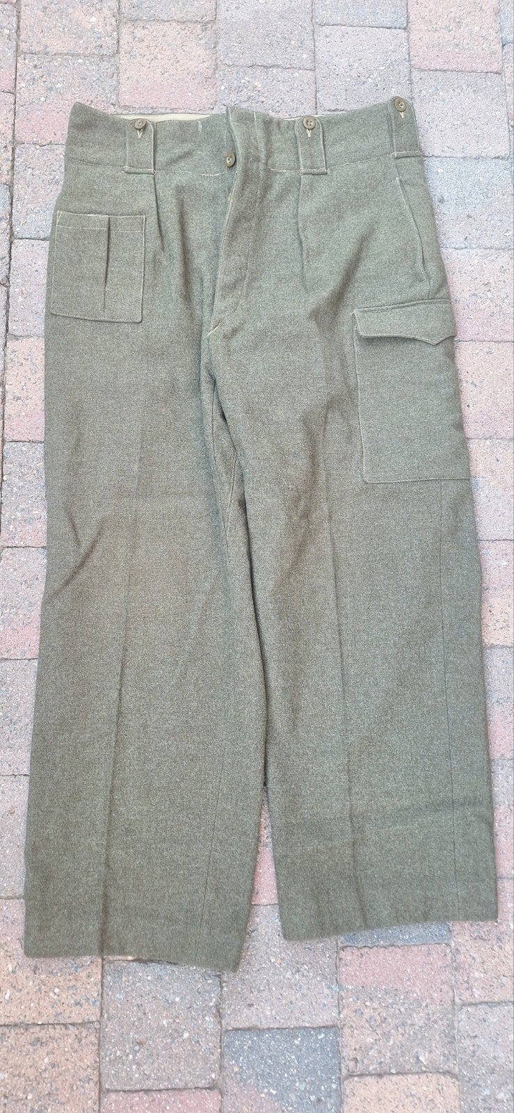 ABL 1946-1949 broek, Ophalen