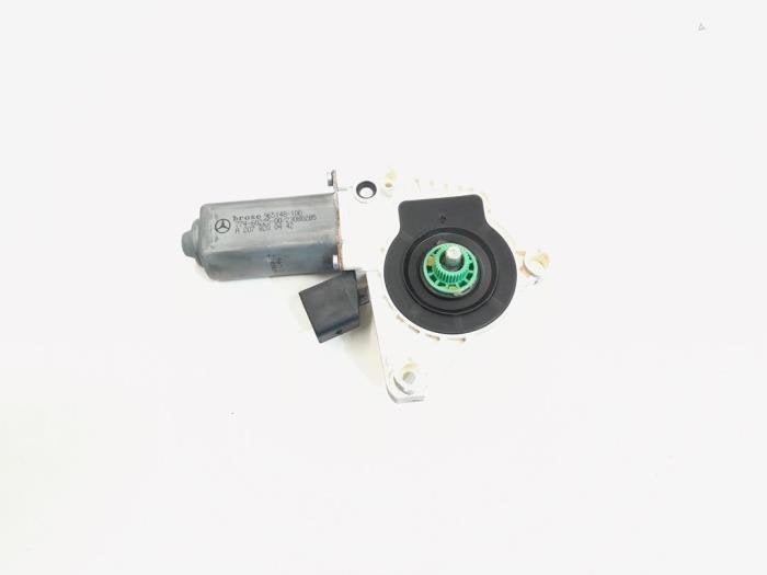 Moteur de vitre 2portes arrière d'un Mercedes E-Klasse, 3 mois de garantie, Utilisé, -, -