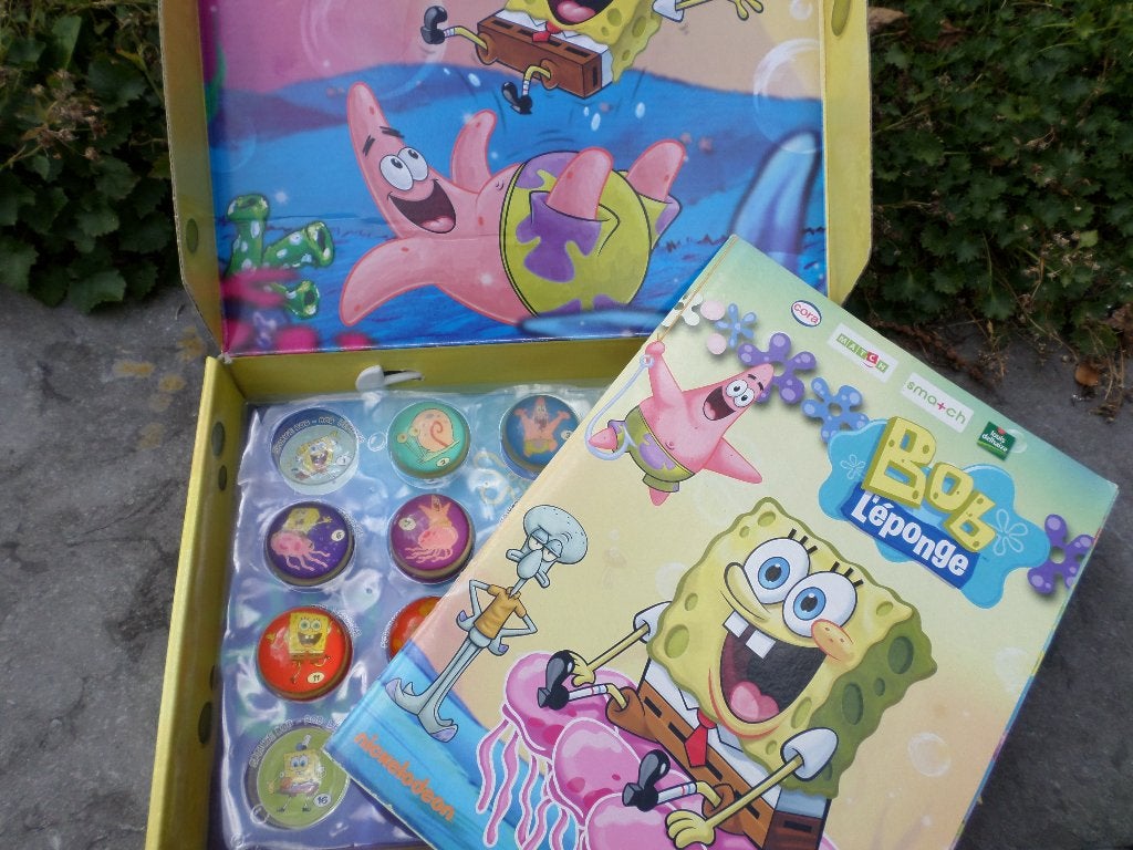SpongeBob SquarePants speldoos vierkante ballen albumsticker, Kinderen en Baby's, Ophalen of Verzenden, Gebruikt