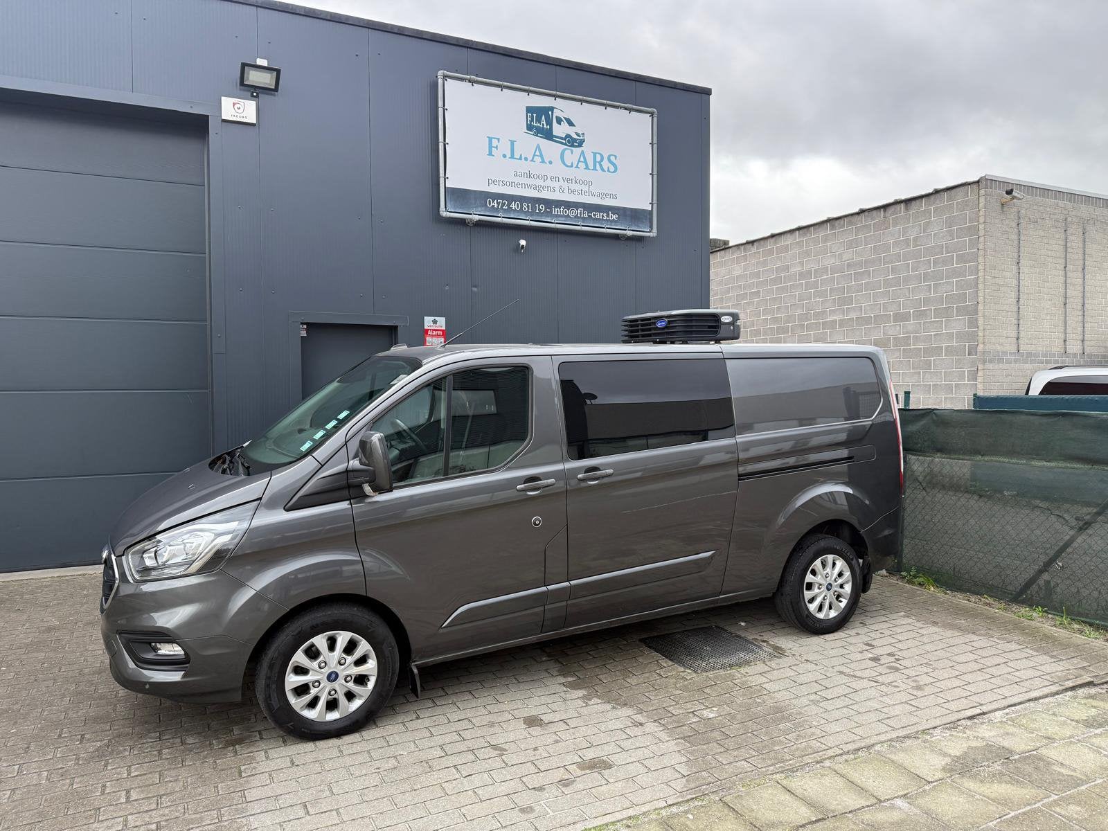 FORD TRANSIT CUSTUM AUTOMAAT 170PK EURO6D 6PLAATSEN  FULL, Auto's, Bestelwagens en Lichte vracht, Testrit aan huis, Stof, 4 cilinders