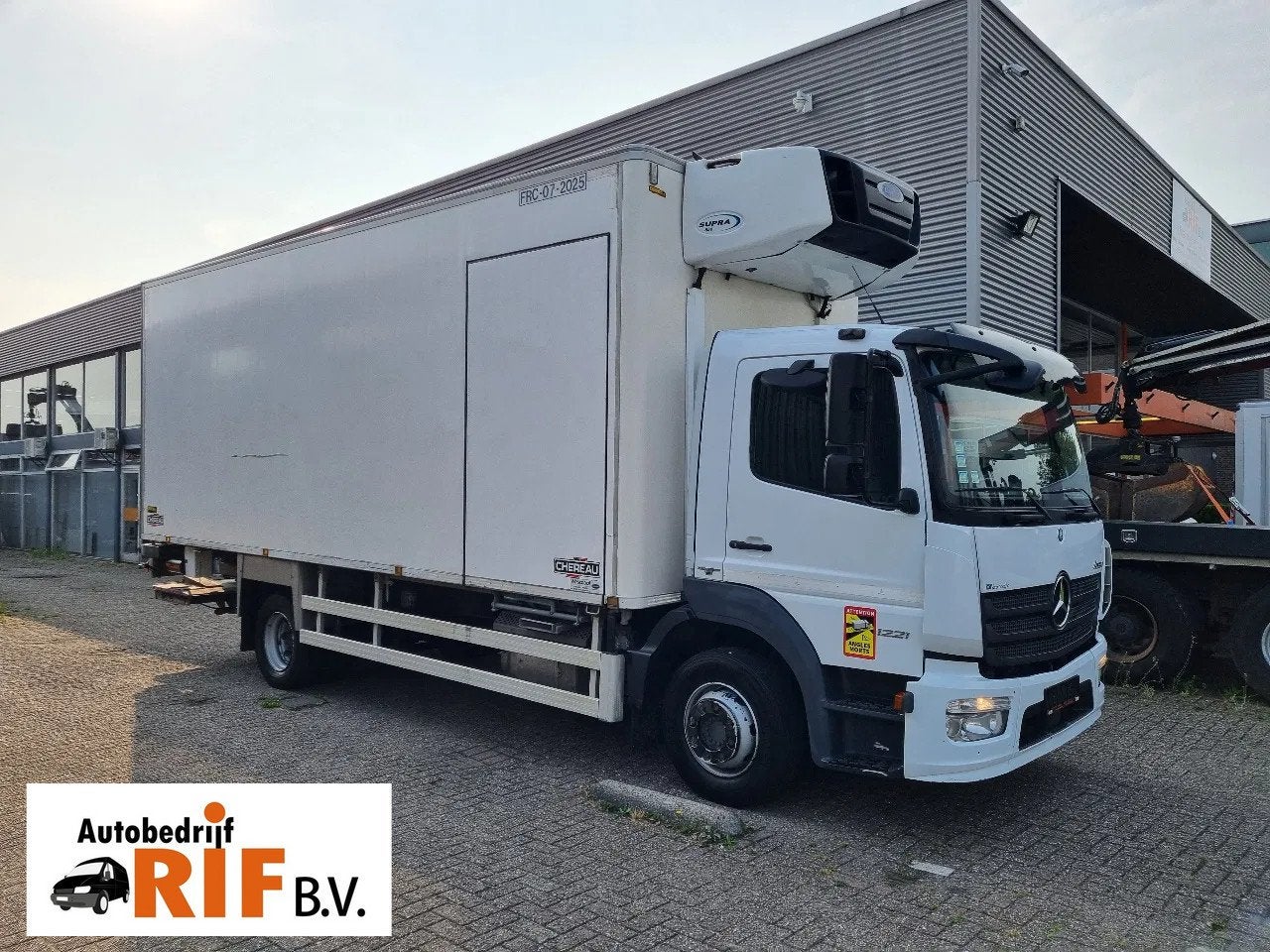 Mercedes-Benz Atego 1221 Kuhlkoffer/ Carrier 850/ Chereau/ A, Auto's, Automaat, Achterwielaandrijving, Wit, Bedrijf