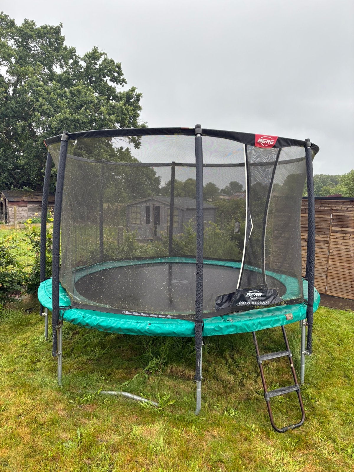 Berg trampoline 380 cm, Ophalen, Gebruikt