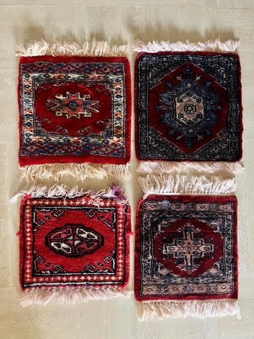 Prachtige set van 4 vintage Perzische tapijtjes., Enlèvement ou Envoi, Utilisé, Moins de 50 cm, Rectangulaire