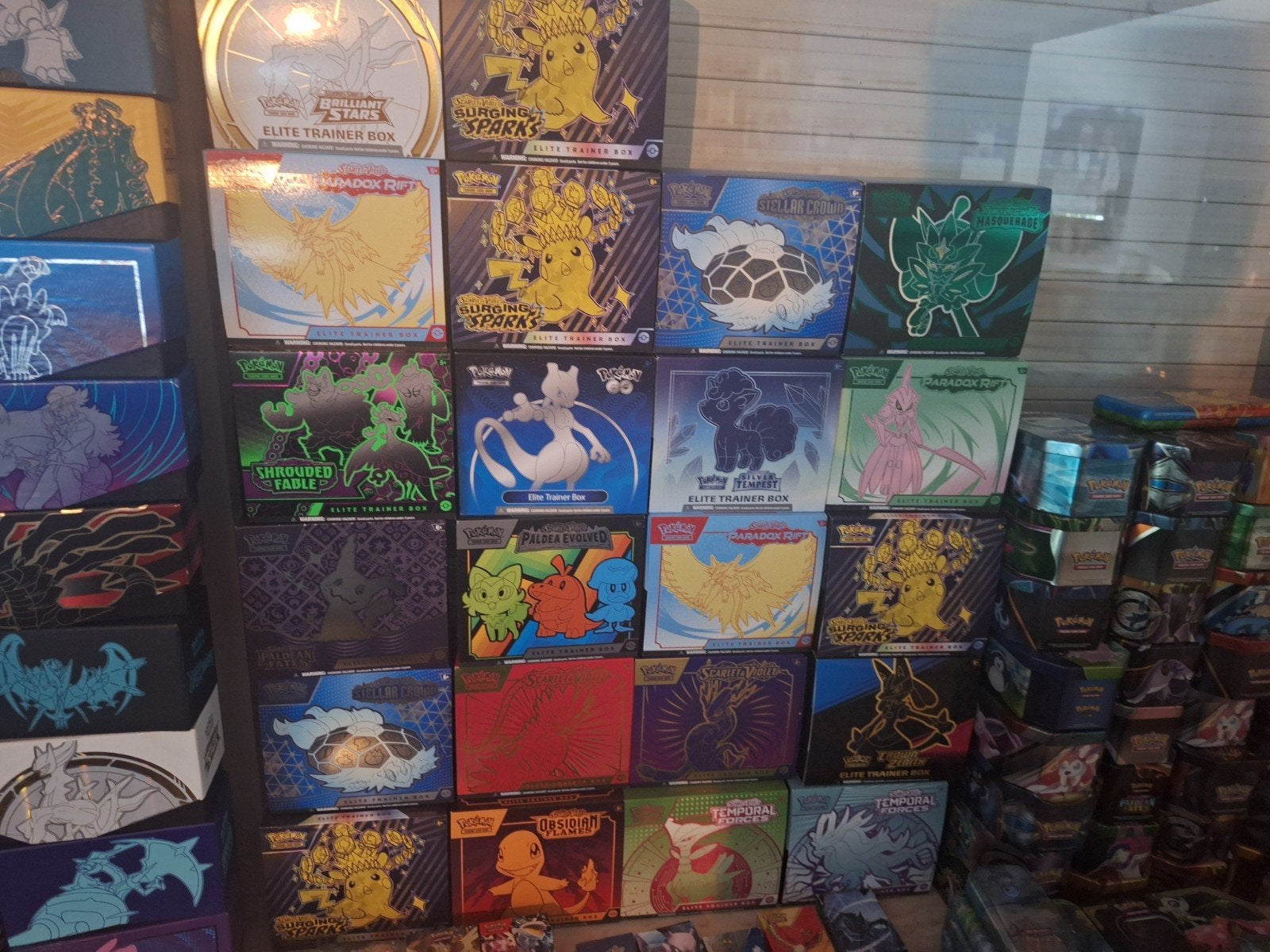 Lege Pokemon tins en etb's, Enlèvement