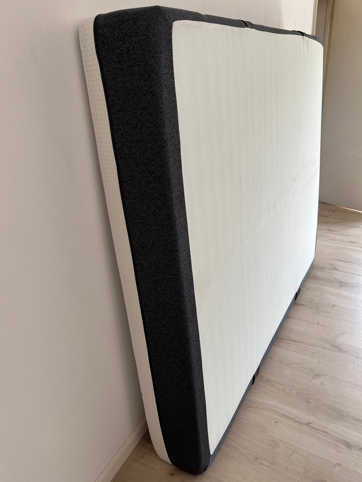 Matras, Enlèvement, Comme neuf