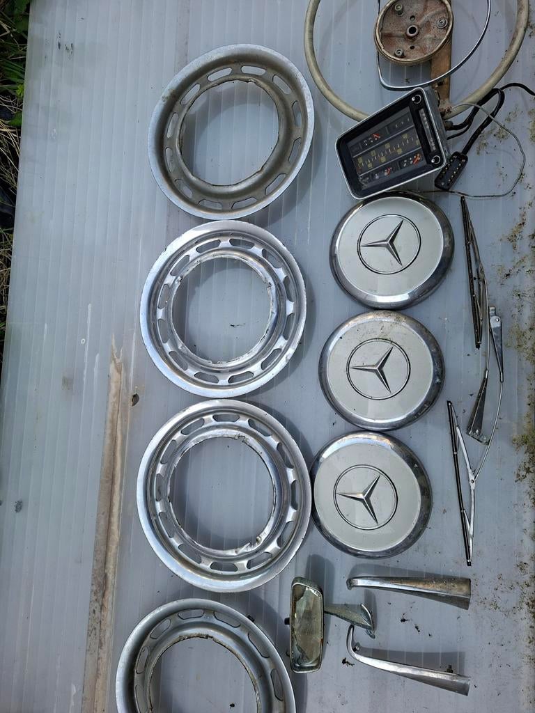 Mercedes w 110 old timer parts 1965 radiator-grille, Enlèvement ou Envoi