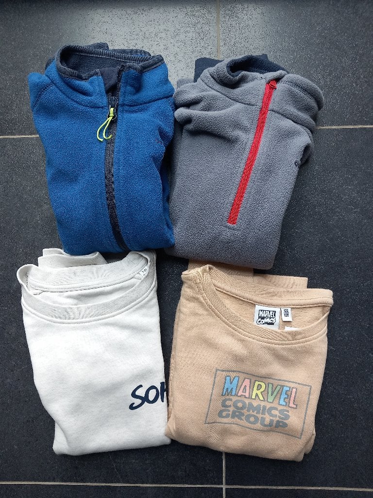 jongenstruien maat 122, Kinderen en Baby's, Kinderkleding | Maat 122, Ophalen of Verzenden, Gebruikt, Jongen, Trui of Vest