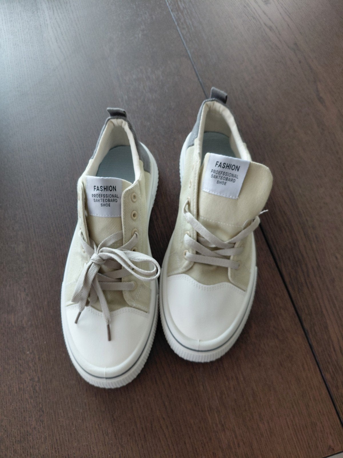Beige sneaker nieuw, Ophalen of Verzenden