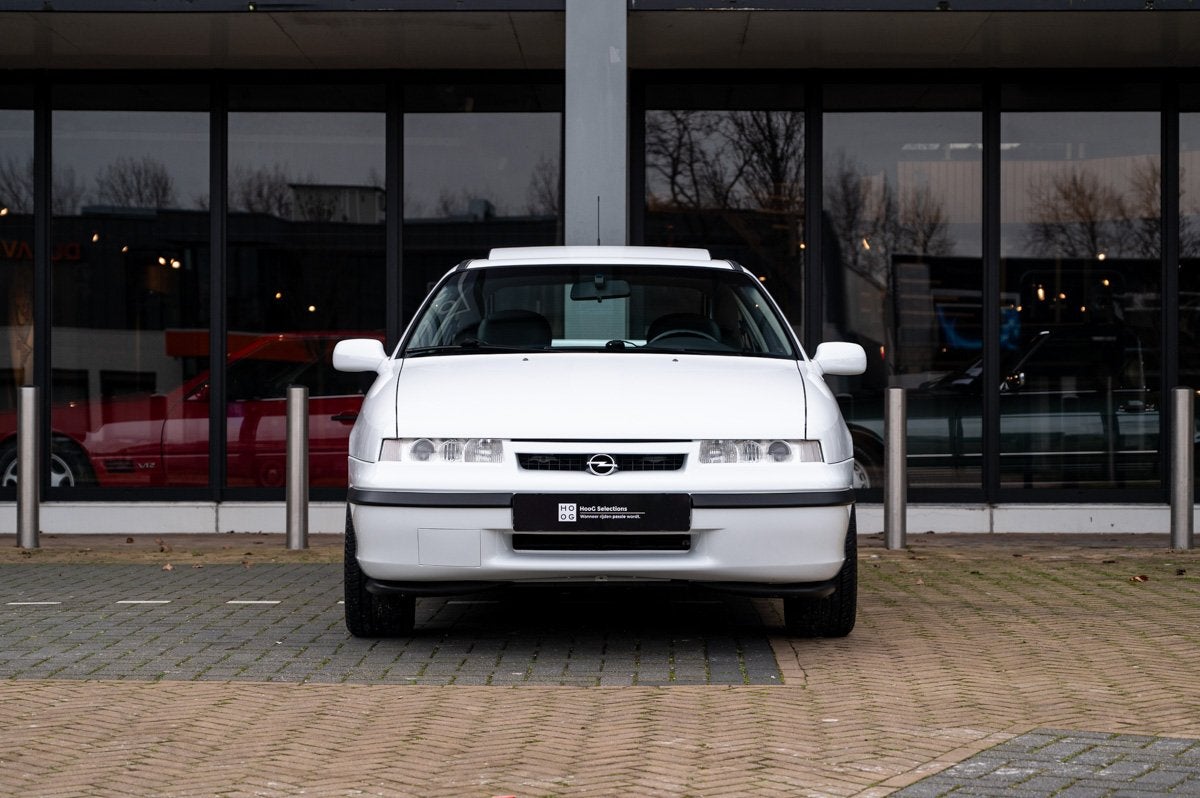 Opel Calibra 2.0i 16V (bj 1996), Auto's, Opel, 4 zetels, 136 pk, Leder, Bedrijf