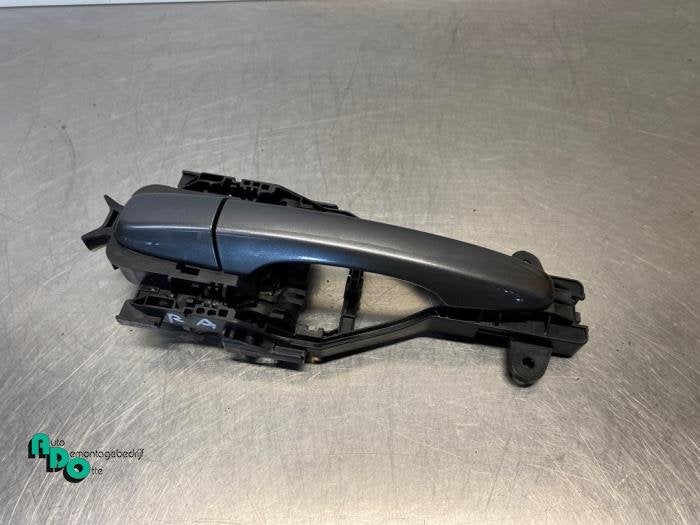 Poignée portière 4portes arrière droite d'un Volvo V40 (V, -, 3 mois de garantie, -, -