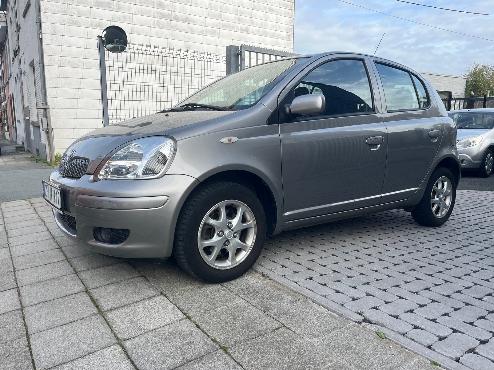 Toyota Yaris 1.0 Essence ⛽️ Airco, Autos, Argent ou Gris, Achat, Entreprise, Boîte manuelle