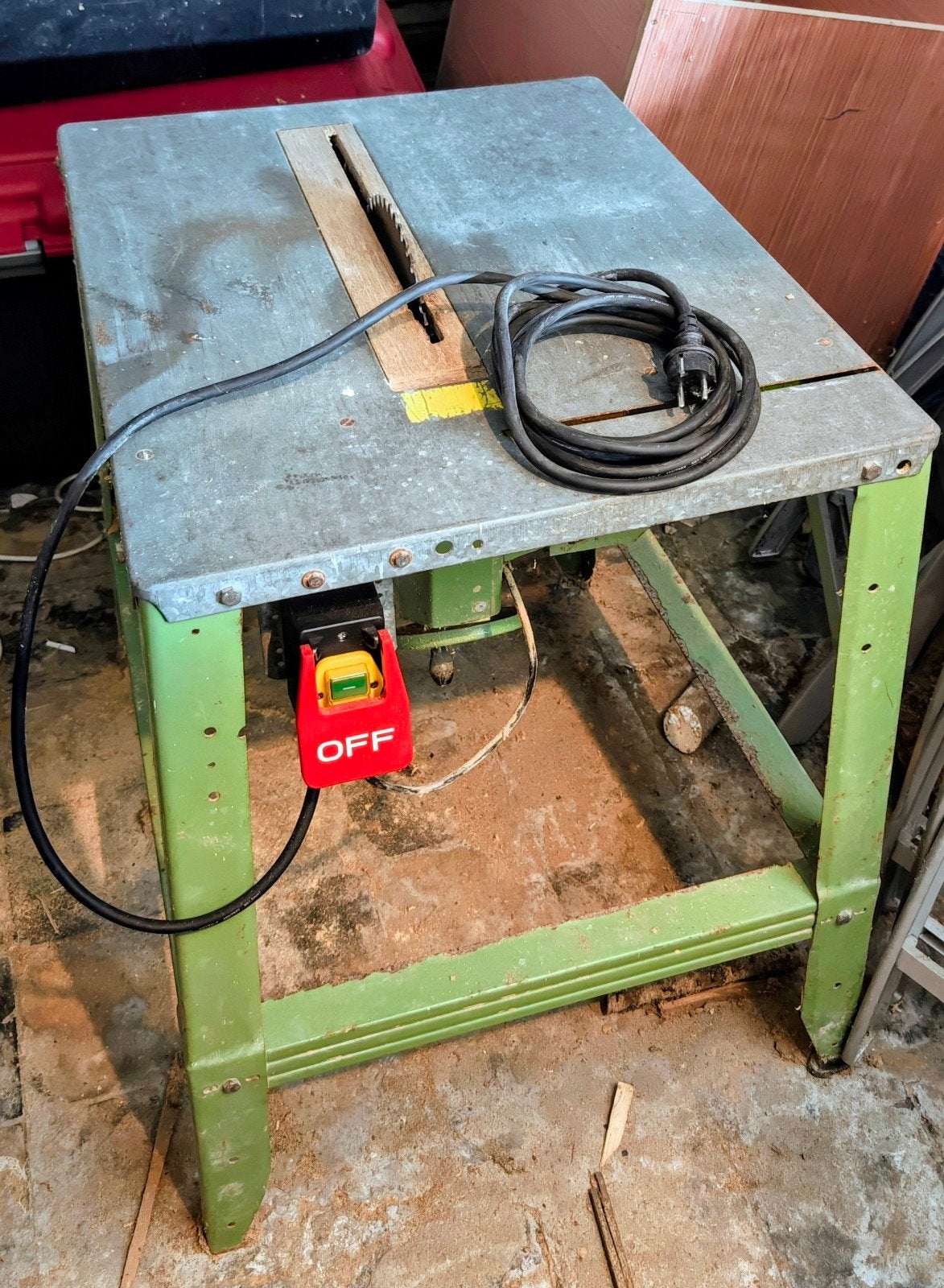 Oude tafelzaag / zaagtafel 1800w, Ophalen, Gebruikt, 1200 watt of meer