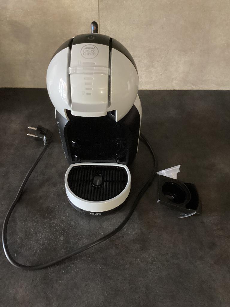 Machine à café Dolce gusto, Electroménager, Machine à espresso, Comme neuf, Enlèvement, Dosettes et capsules de café