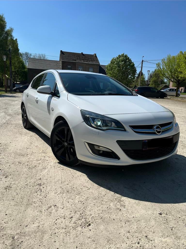 Opel Astra 1.6 Diesel - 141.000 km, Auto's, 4 cilinders, Wit, Leder, 5 deurs