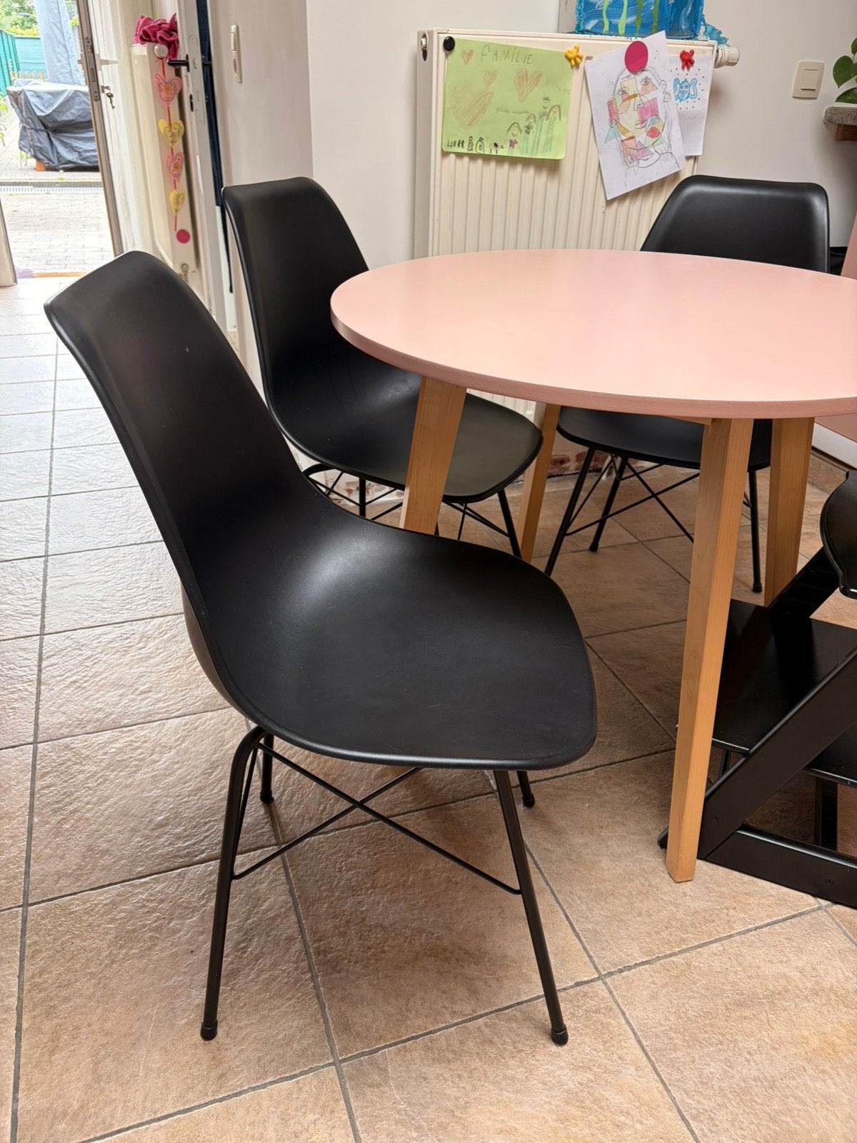 Zwarte stoelen met metalen frame, Ophalen, Zo goed als nieuw