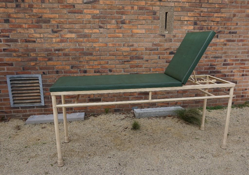 Leuke oude vintage MANUBELGE behandeltafel, dokterstafel, Ophalen, Gebruikt, Massagetafel