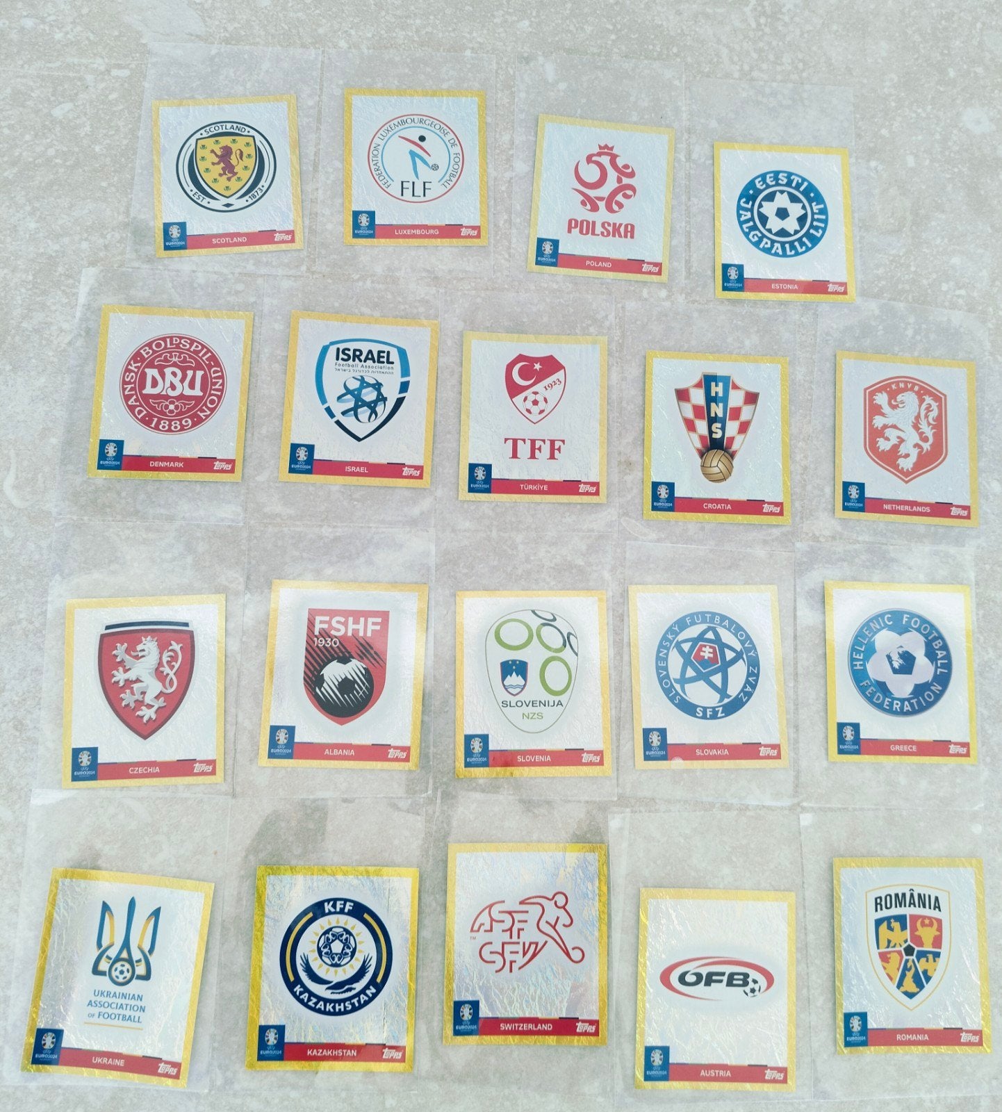 19 emblemen Topps Euro 2024 Suisse editie, Enlèvement ou Envoi