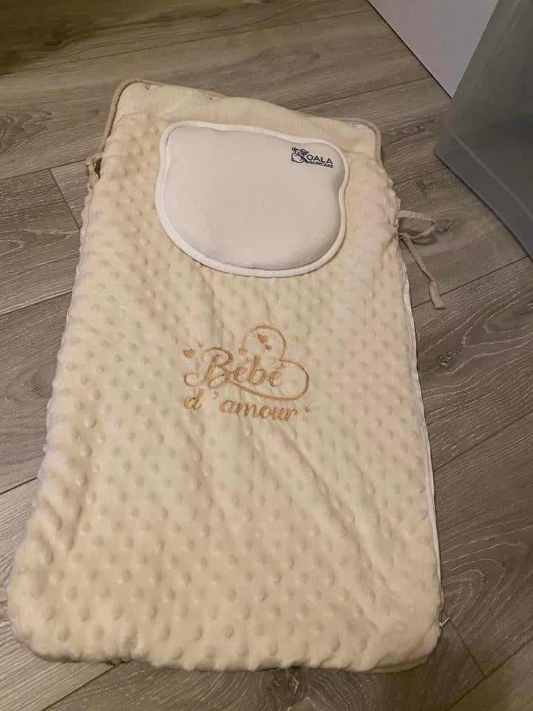 Sacs de couchage et koala coussin ergonomique, Enlèvement, Comme neuf