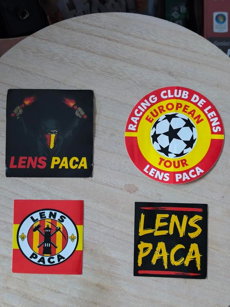 4 stickers collectors neufs du Racing Club de Lens, Envoi