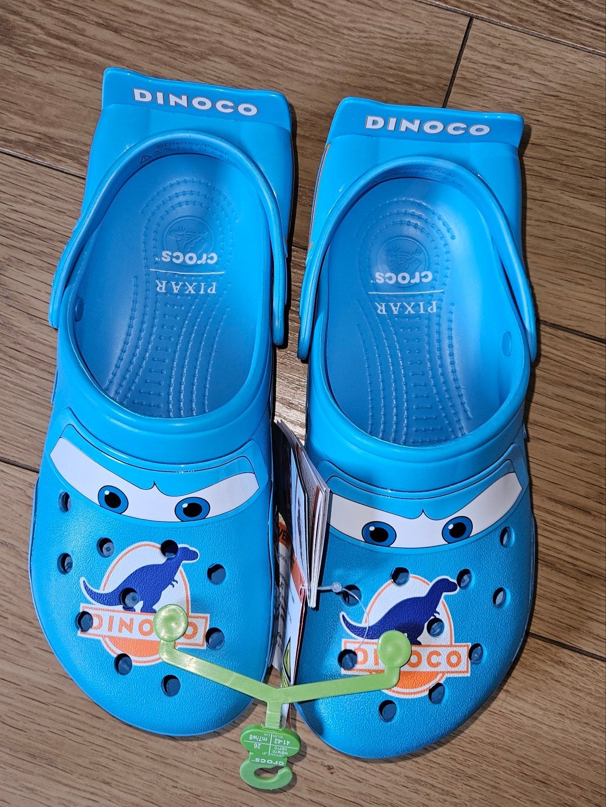 Limited Edition Dinoco Crocs maat 41/42, Kleding | Heren, Crocs, Blauw, Nieuw, Ophalen of Verzenden