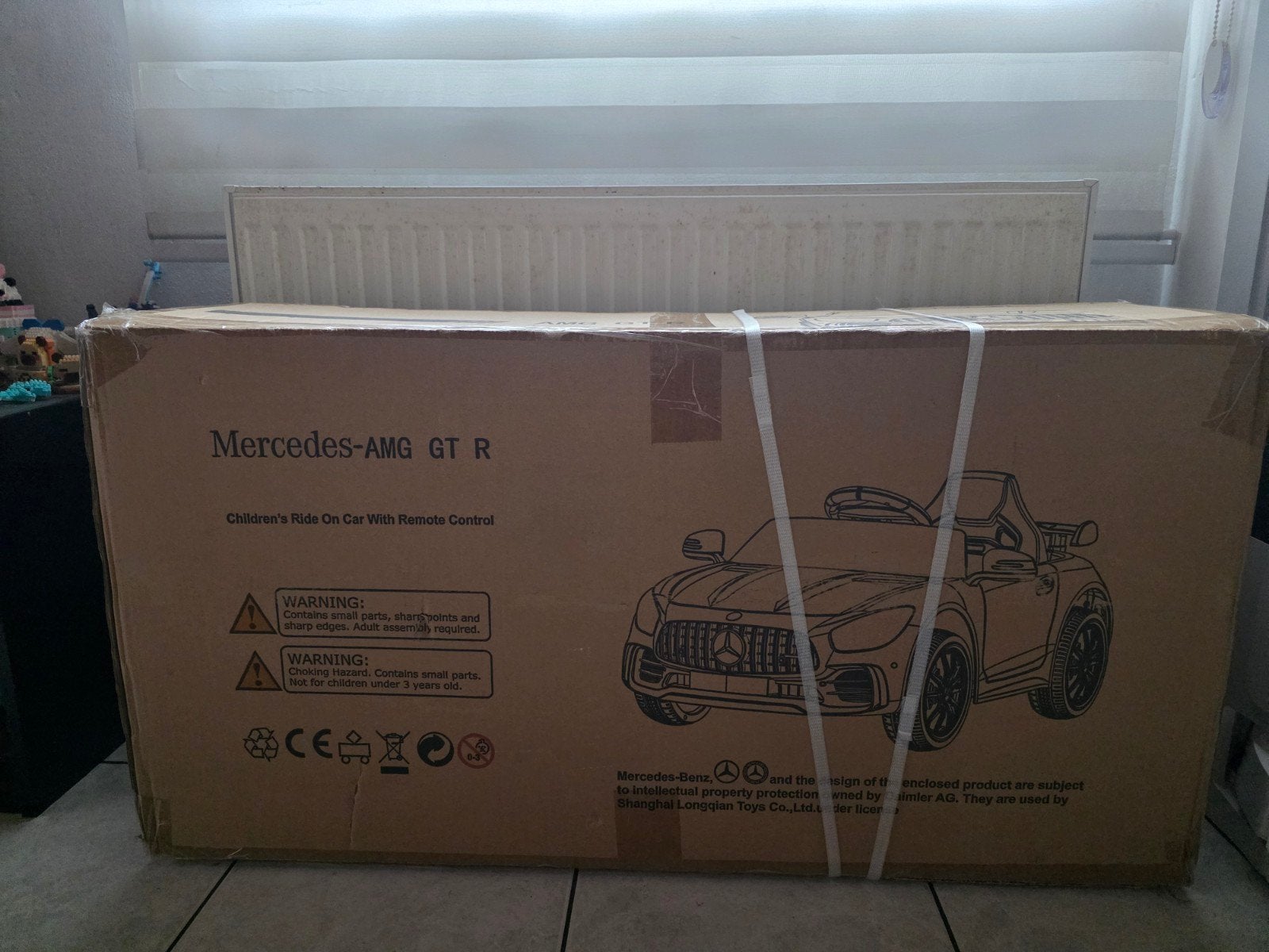 Elektrische kinderauto Mercedes GTR AMG, Nieuw
