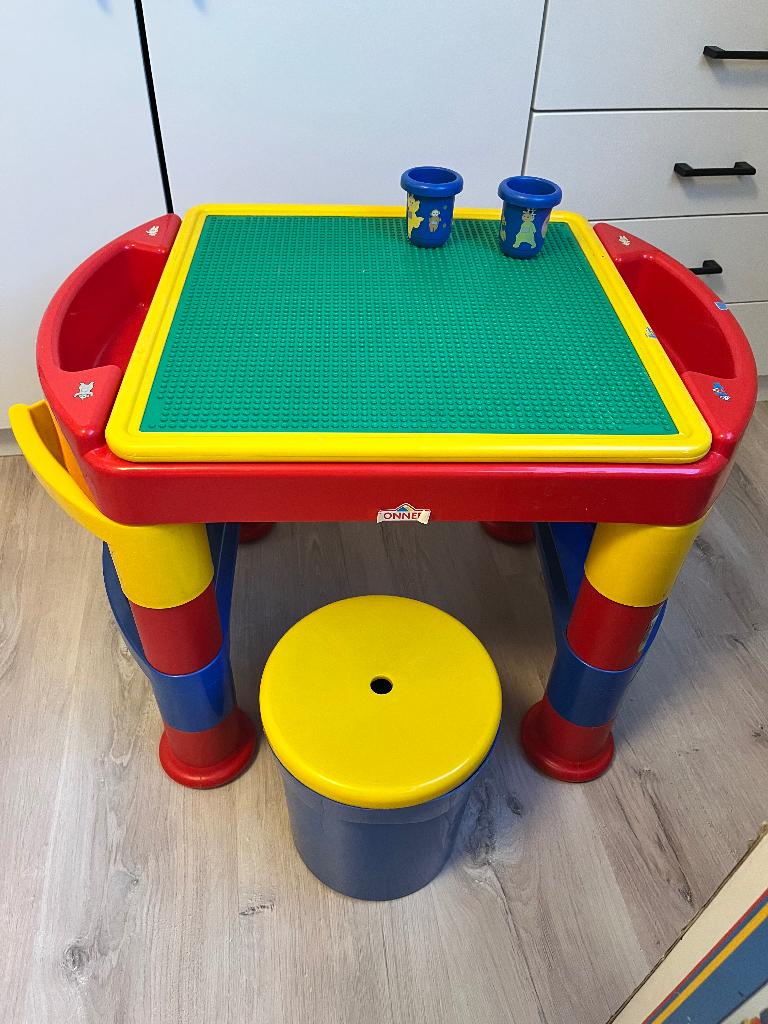 Speelgoedtafel, Ophalen