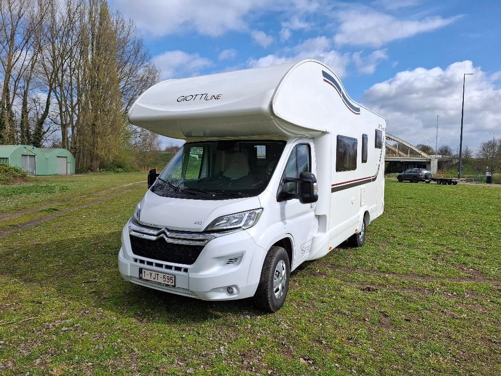 Alkoof camper Giottiline sienna 440, Caravans en Kamperen, Mobilhomes, Alkoof, Ringverwarming, Luifel, Koelkast