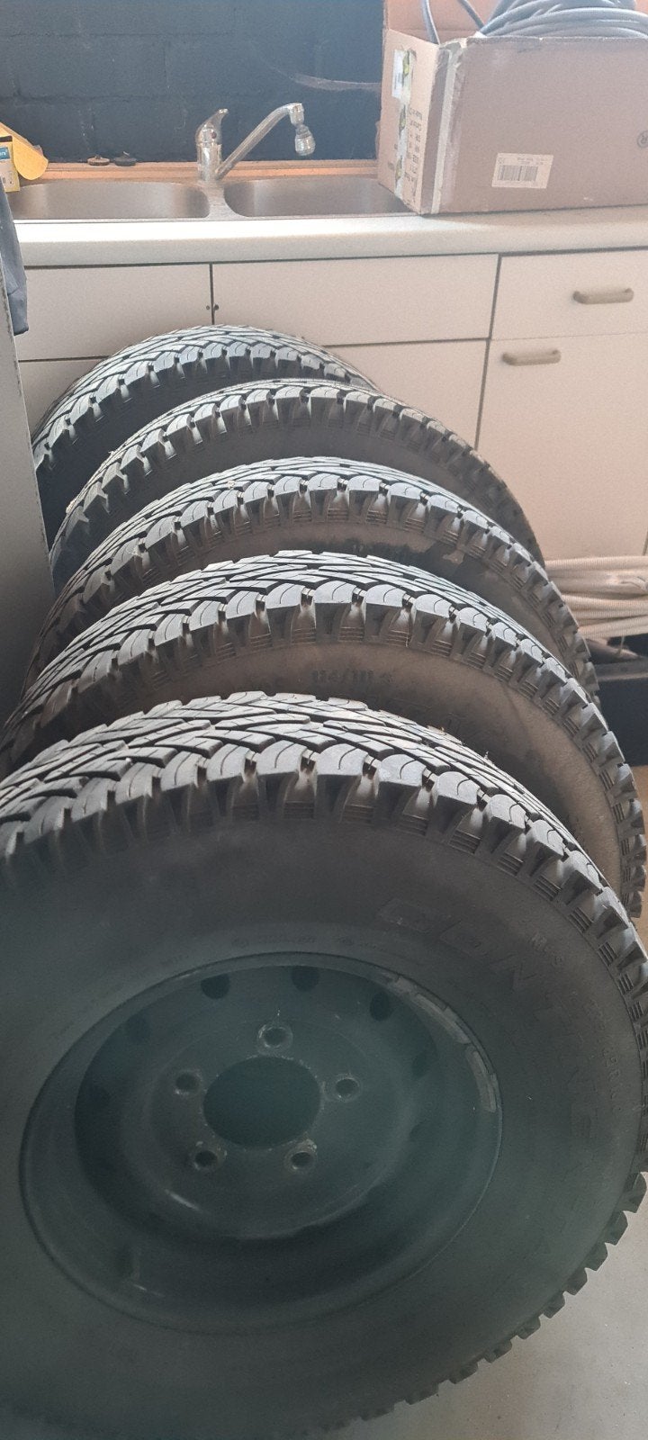 Landrover defender velgen en banden, Auto-onderdelen, Banden en Velgen, Ophalen, Band(en)
