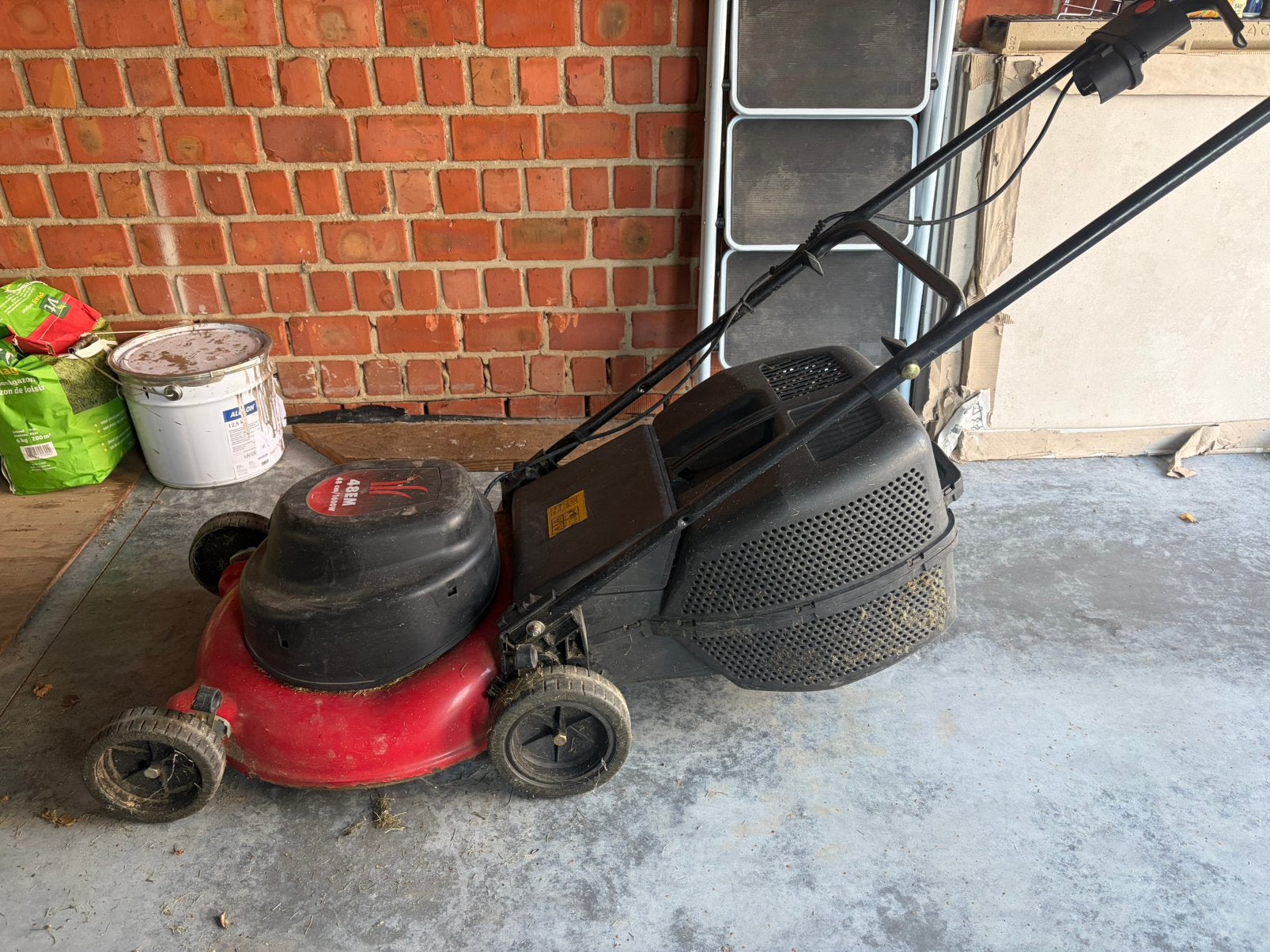 Elektrisch grasmachine, Tuin en Terras, Ophalen, Gebruikt