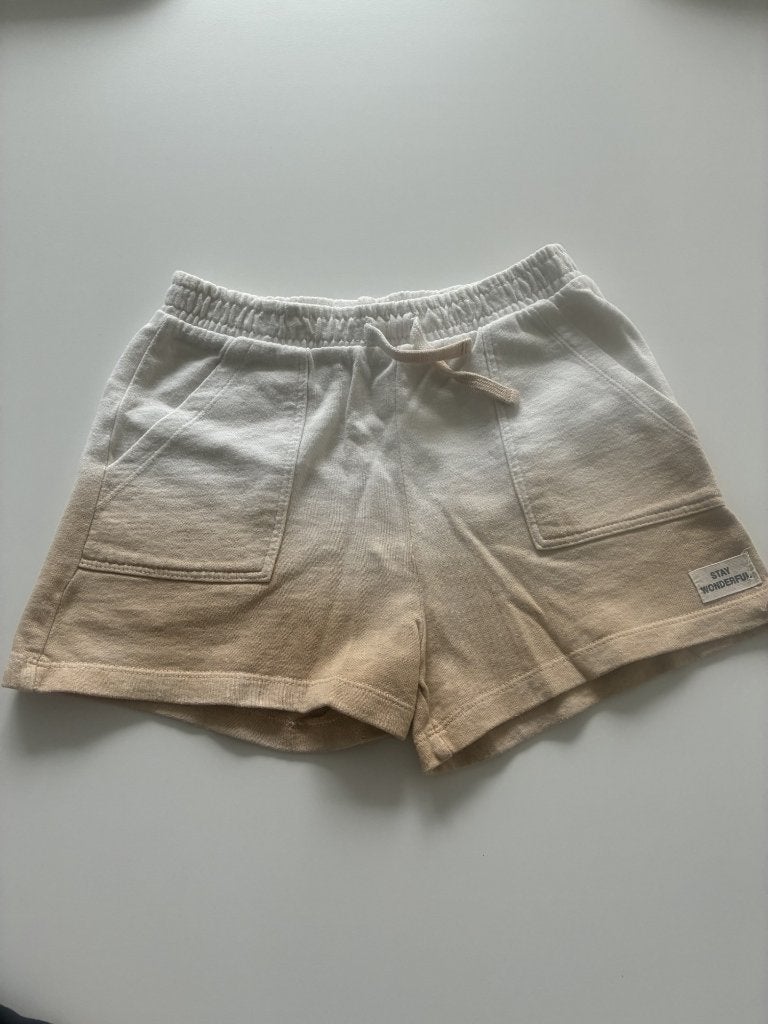 Short blanc/beige de Zara taille 128, Enfants & Bébés, Vêtements enfant | Taille 128, Pantalon, Enlèvement ou Envoi, Comme neuf