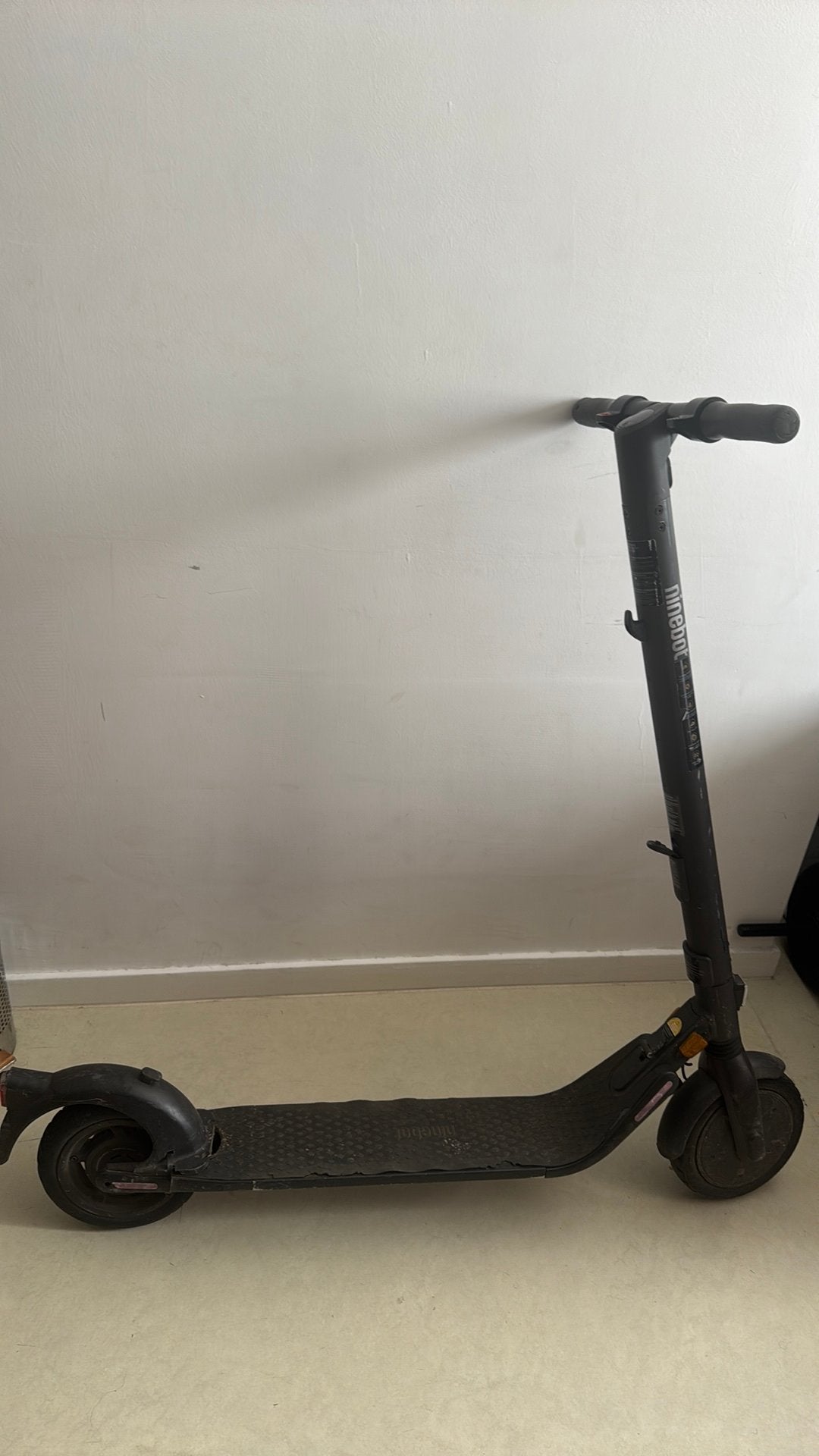 Ninebot E25 E, Fietsen en Brommers, Ophalen of Verzenden, Zo goed als nieuw, Elektrische step (E-scooter)