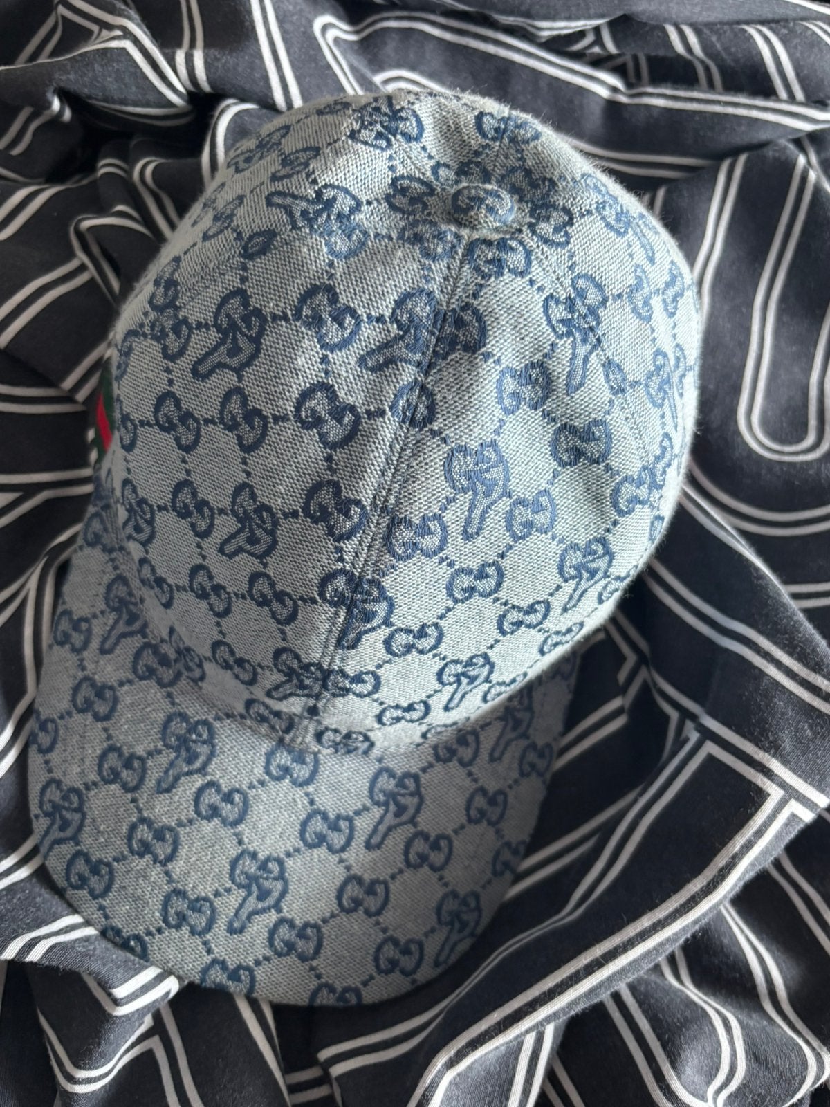 Gucci palace blauwe pet, Ophalen of Verzenden, Zo goed als nieuw, 57 cm (M, 7⅛ inch) of minder, Pet