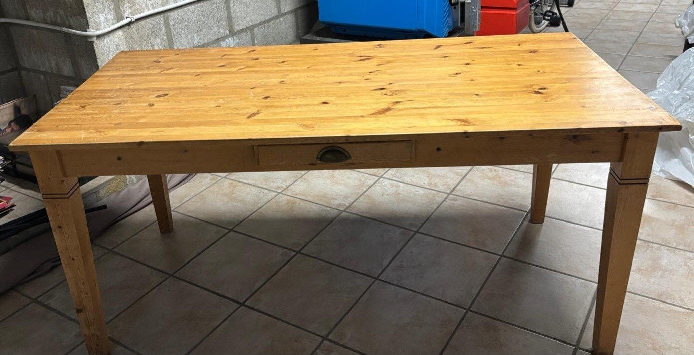 Grenen eettafel, Enlèvement