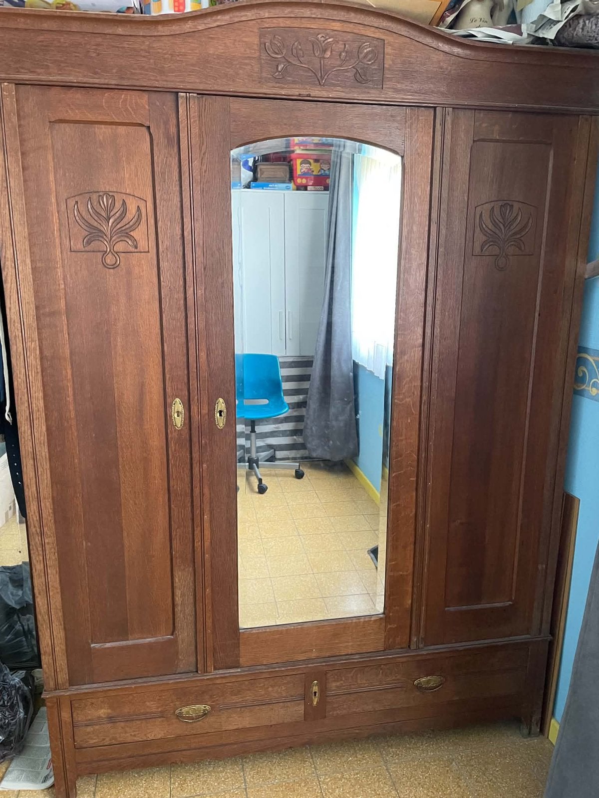 Garde robe en chene, Enlèvement