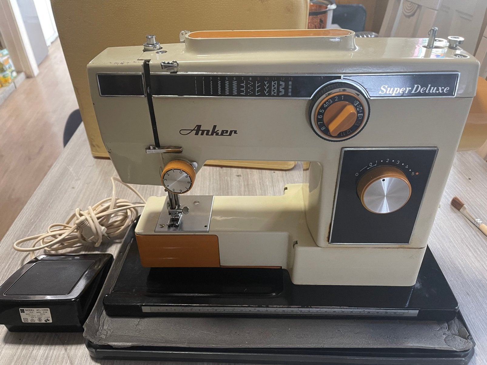 Machine à coudre Anker comme neuve, Hobby & Loisirs créatifs, Machines à coudre & Accessoires, Enlèvement, Comme neuf, Machine à coudre